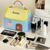 کیف آرایشی طرح کلبه